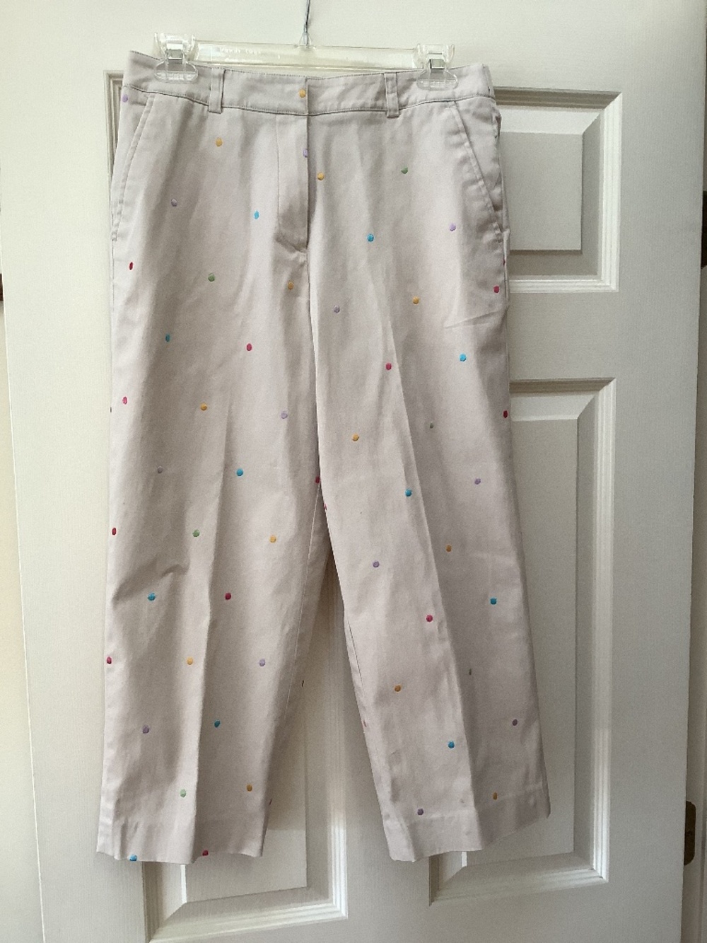 Briggs New York tan capris Size 6